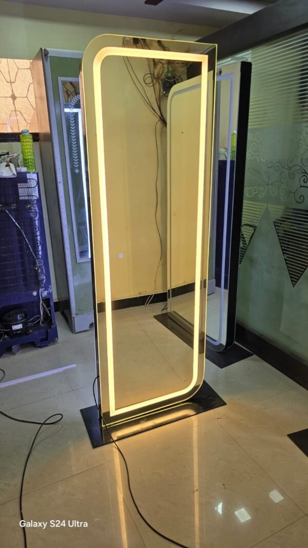 Saloon mirror - Image 15