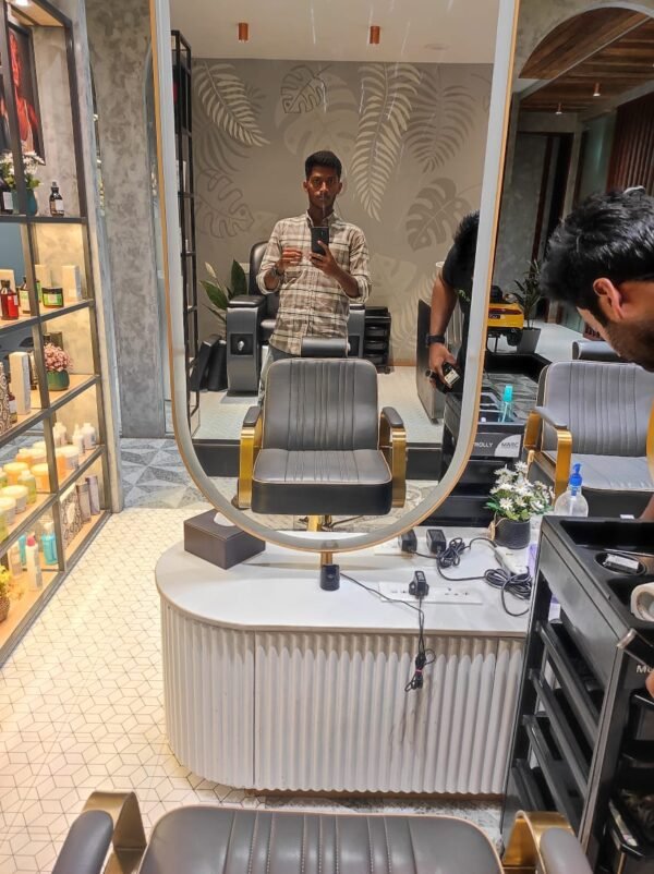 Saloon mirror - Image 21