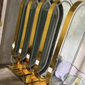 Saloon mirror